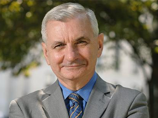 Senator Jack Reed Pays a Recess Visit to DDF